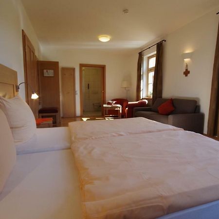 Klostergasthof Hotel Muennerstadt Ngoại thất bức ảnh