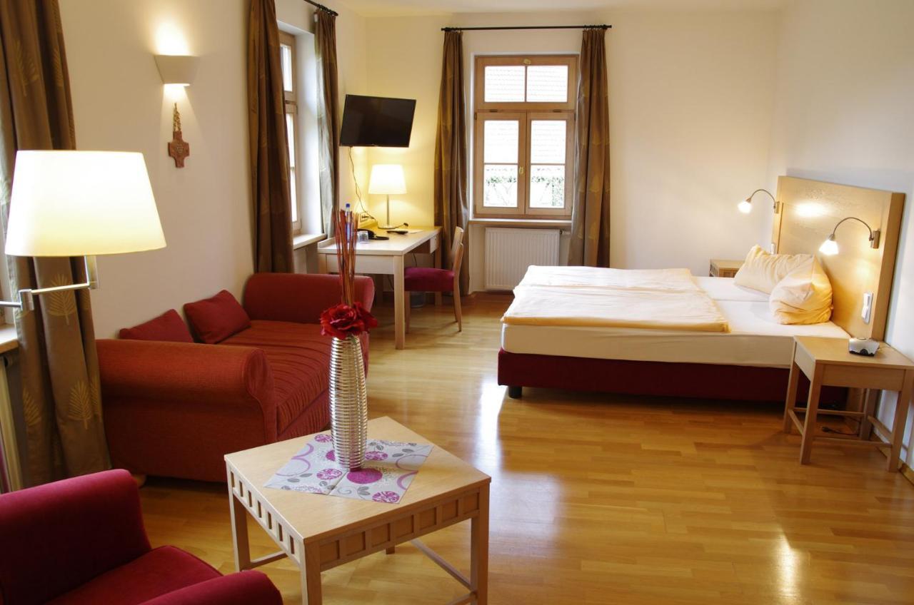 Klostergasthof Hotel Muennerstadt Ngoại thất bức ảnh