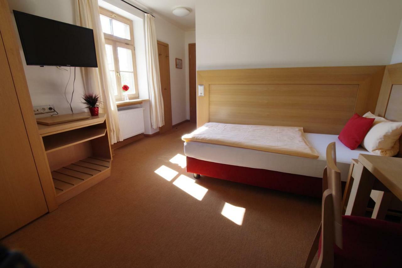 Klostergasthof Hotel Muennerstadt Ngoại thất bức ảnh