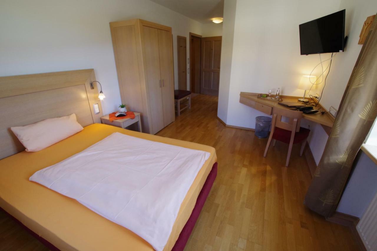 Klostergasthof Hotel Muennerstadt Ngoại thất bức ảnh